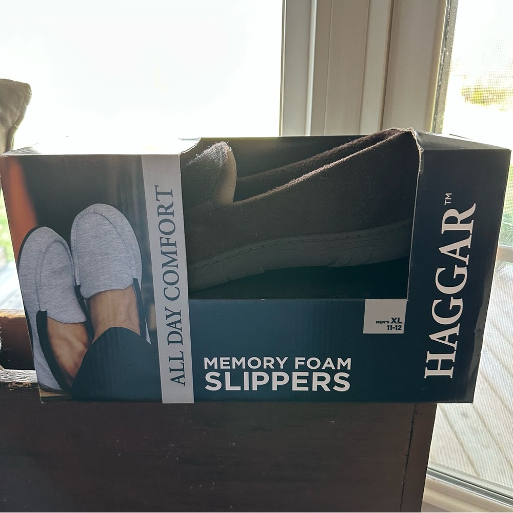 Haggar Men’s Brown Memory Foam Slip-On Slippers